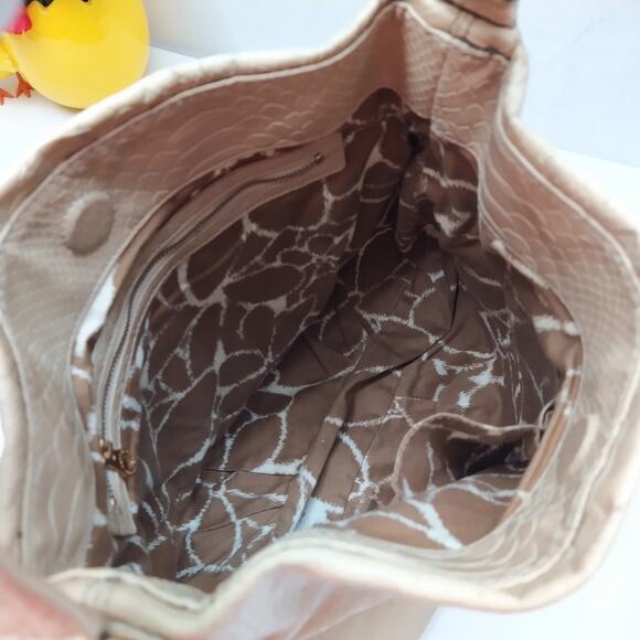 Marc by Marc Jacobs Hillier Beige Leather Snakeskin Embossed Shoulder Bag - Picture 9 of 16